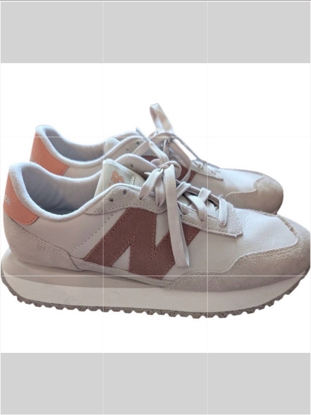 New Balance 237 Women's Retro Runner in White and Dusty Pink
